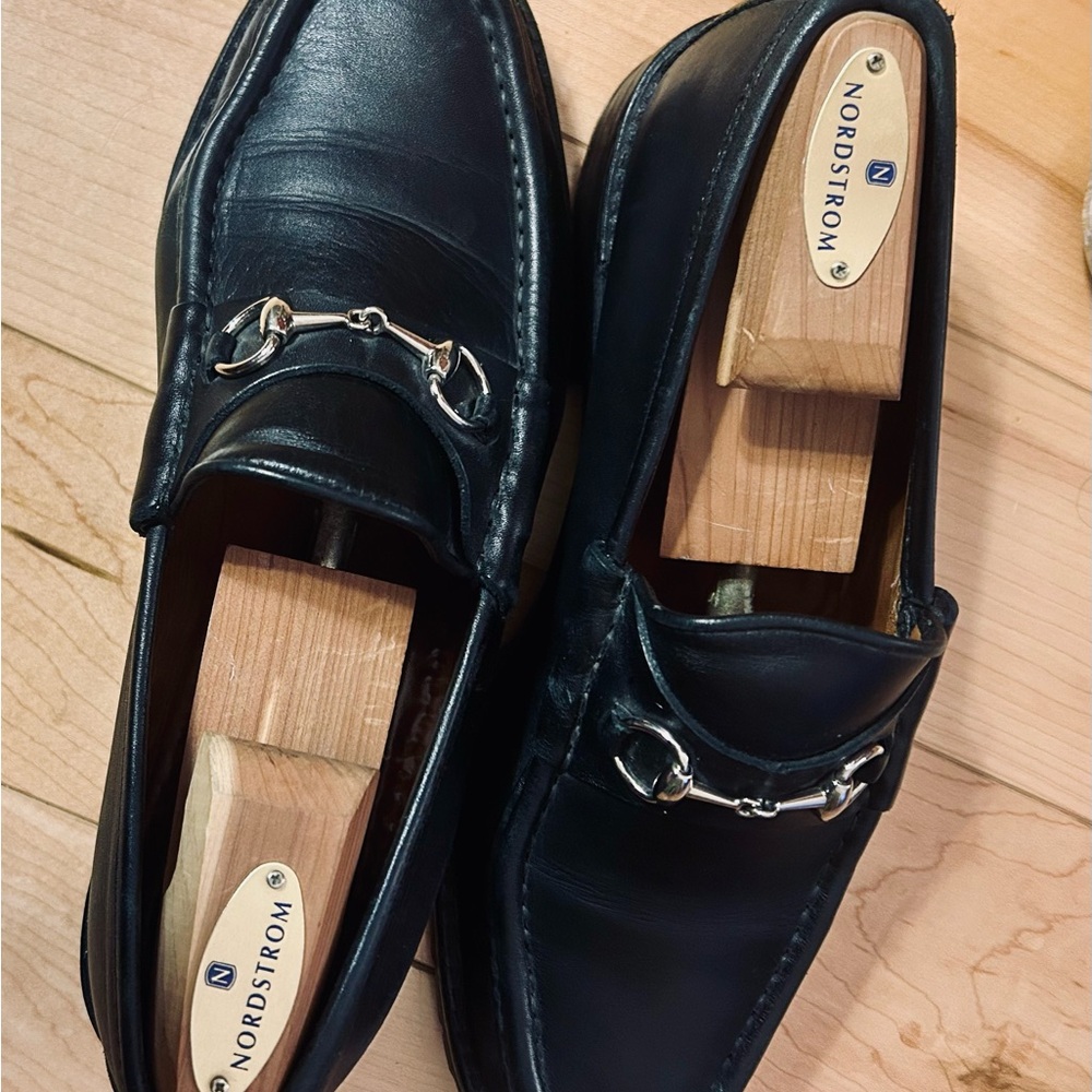 GUCCI VINTAGE BLACK Leather Loafers